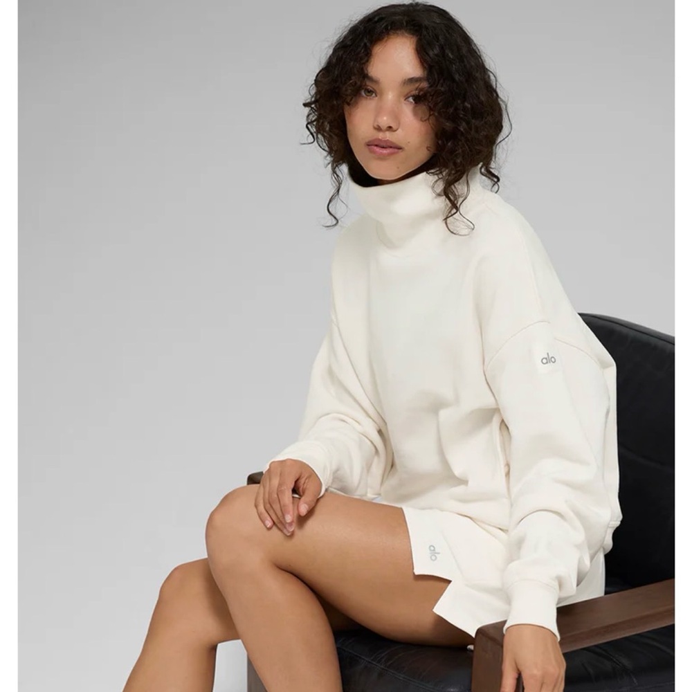ALO Yoga Women's Hazy Mock Neck Pullover Sweater - Ivory
